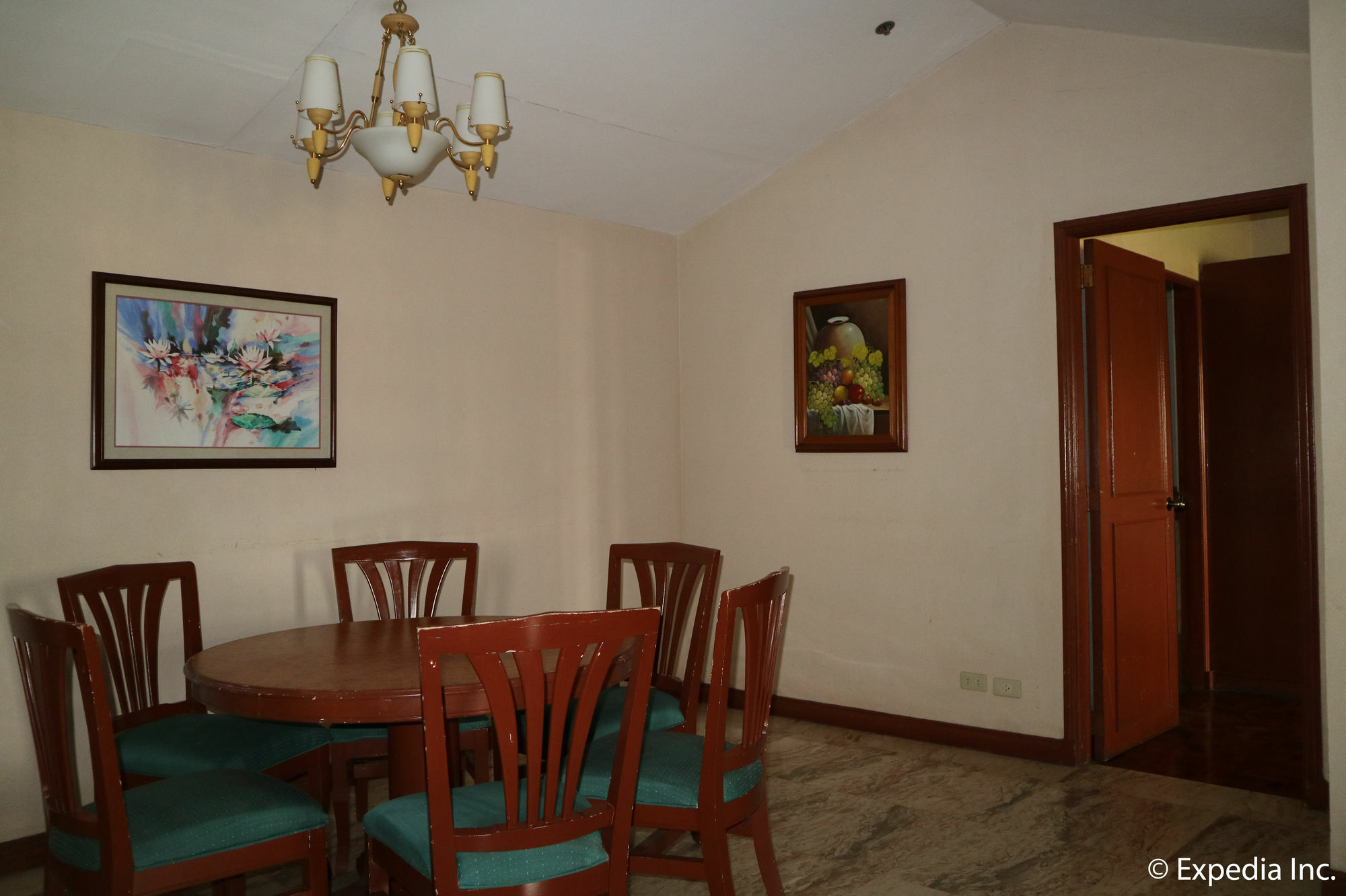 Sunrise Holiday Mansion Tagaytay City Exteriér fotografie